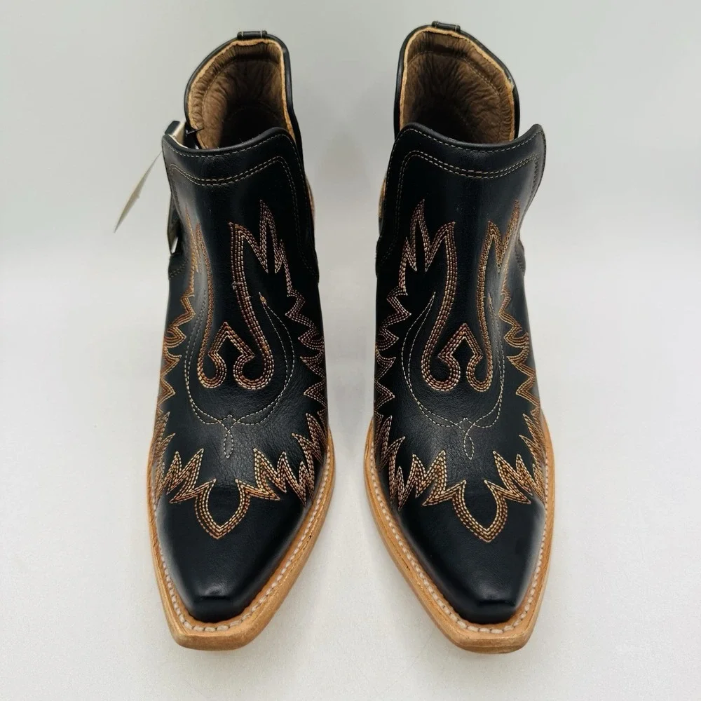 Ariat Dixon Brooklyn Boots Women's Size 8 B Black Leather Snip Toe